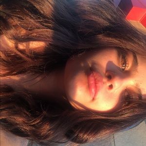 Meet your Posher, Briana